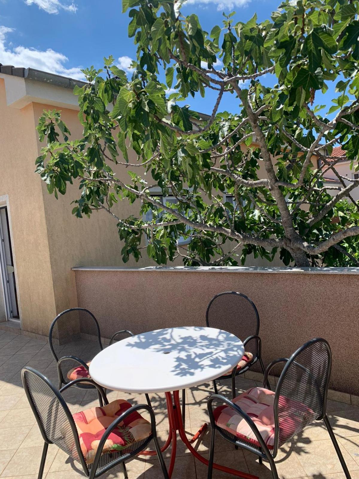 Apartmani Kutlesa Vodice Luaran gambar
